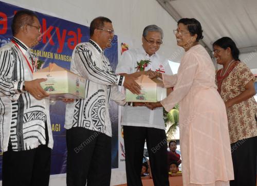 ISMAIL SABRI YAAKOB