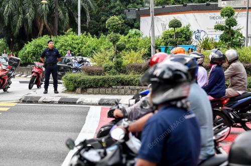 OPERASI HORMAT UNDANG-UNDANG JALAN RAYA POLIS KL