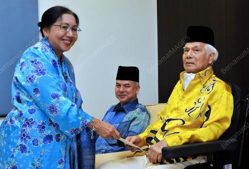 KL02_28122013_SULTAN_AZLAN