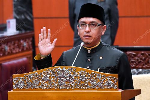 SENATOR KHAIRIL NIZAM KHIRUDIN