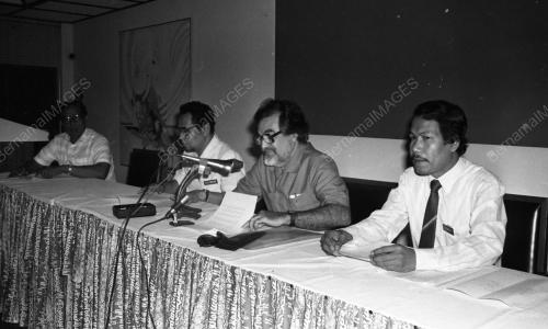 KL02_29012015_UNGKU_AZIZ