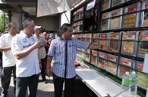 KL02_29032015_BAZAR