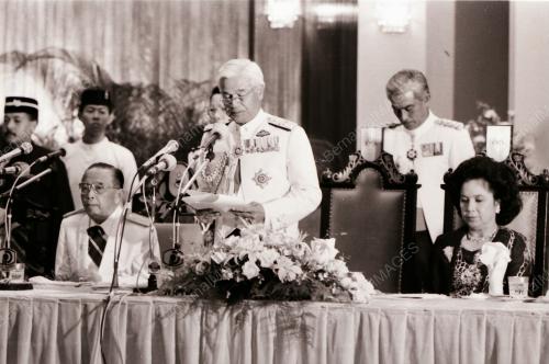 SULTAN AZLAN MUHIBBUDDIN SHAH