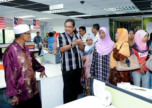 KL02_29092012_LAWATAN