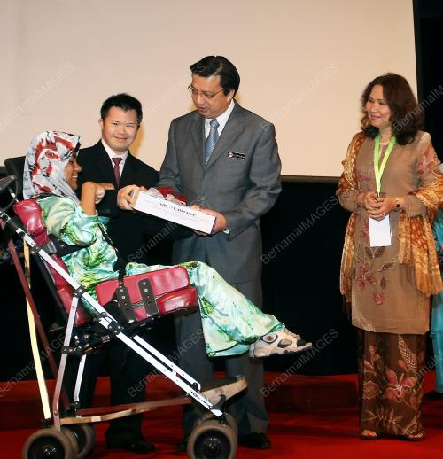 LIOW TIONG LAI