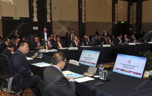 KL02_30092015_AMMTC
