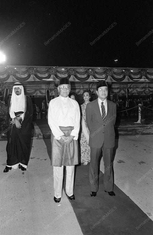 AGONG