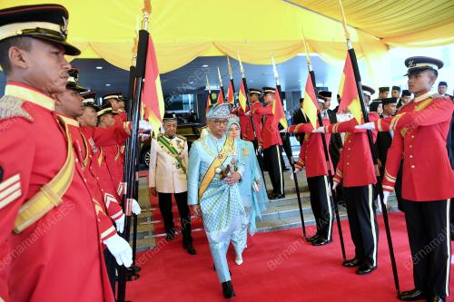 KL02_31012019_AGONG_BN201901077640