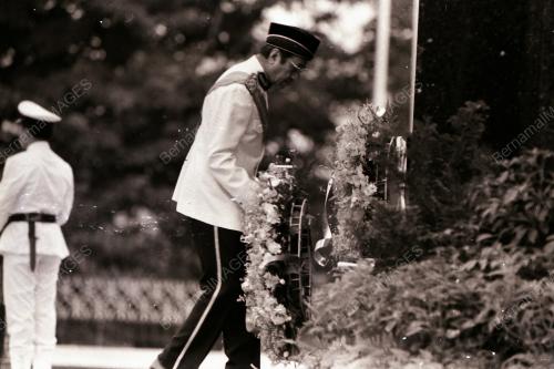 HARI PAHLAWAN