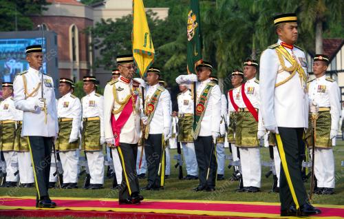 KL02_31072015_PAHLAWAN