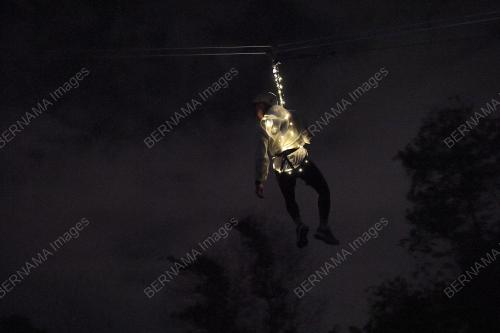 NIGHT FLYING FOX TARIKAN BARU