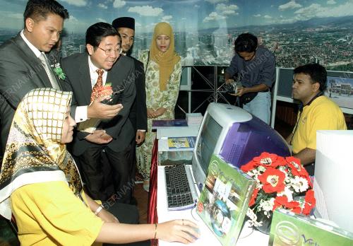 EKSPO KOMPUTER DAN PERISIAN TERMAJU 2000