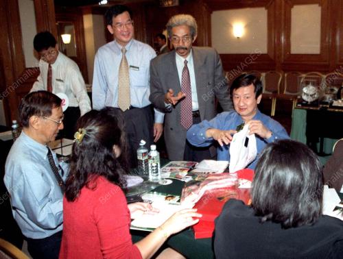 KL03-03_07_2000_MAS_n_SINGAPORE_11012016