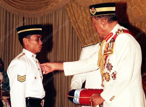ISTIADAT PENGANUGERAHAN