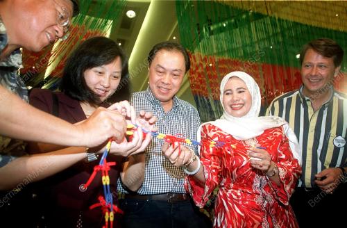 KL03-10_09_2000_ZAHARAH-STRAW_13012016