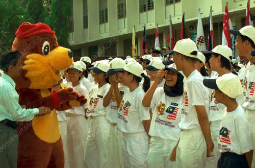 KL03-12_07_2001MASKOT_28012016