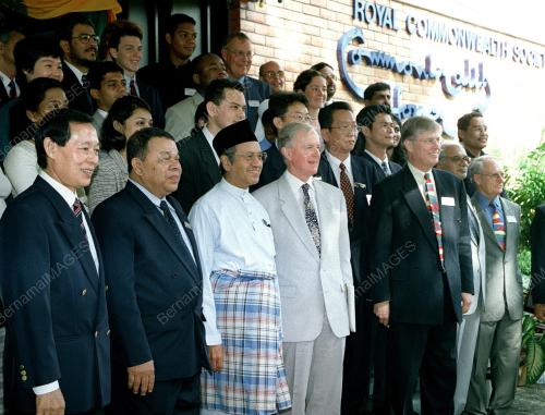 KL03-13_10_2000_PM_C_WEALTH_SOC_14012016