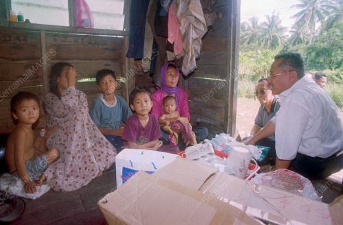 KL03-13_12_2000_BANTUAN_ZAKAT_15012016