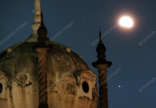 GERHANA BULAN