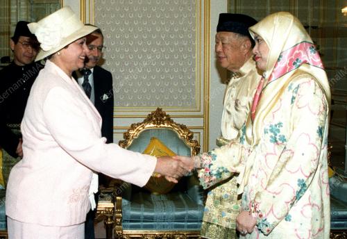 KL03-16_08_2000_AGONG_-_DUTA_12012016