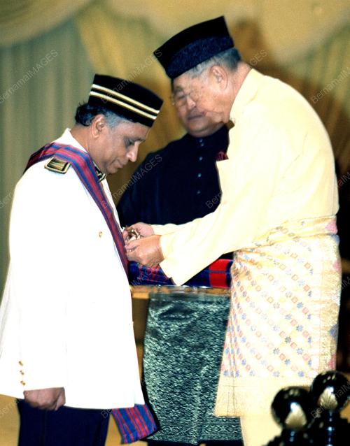 KL03-27_06_2000_AGONG_PINGAT_08012016
