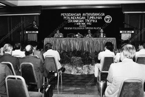 Rasmi Sidang Tanaman Tropika