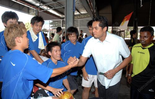 KHAIRY JAMALUDDIN