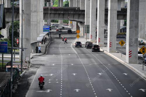 TINJAUAN TRAFIK IBU KOTA