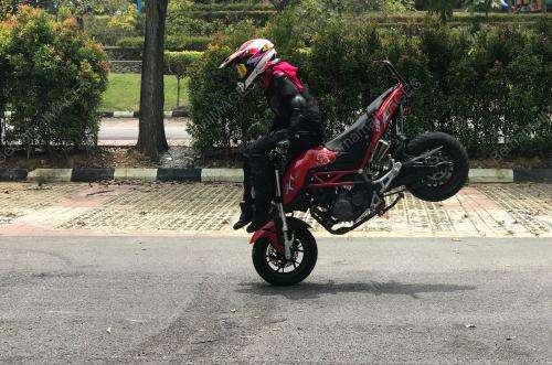 KL03_01062019_STUNT