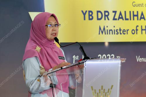 DR ZALIHA MUSTAFA