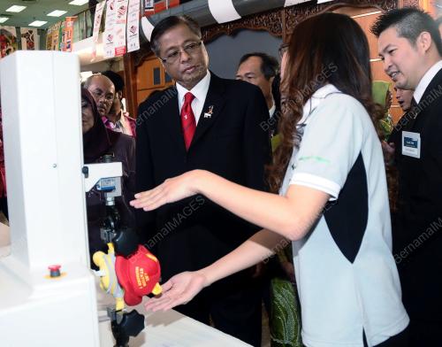 ISMAIL SABRI YAAKOB
