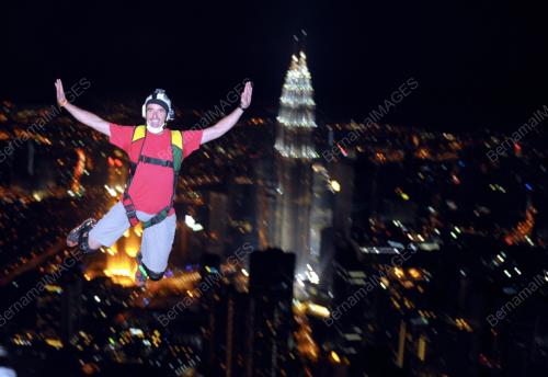 BASE JUMP