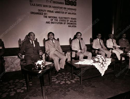 DATUK SERI DR. MAHATHIR BIN MOHAMAD