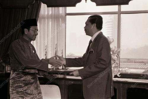 DATUK AHMAD SARJI ABDUL HAMID