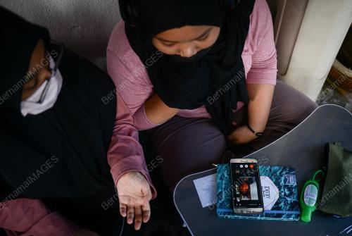 PENGAJARAN DAN PEMBELAJARAN DI RUMAH