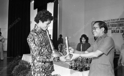 MINGGU SUKAN