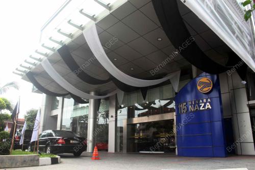 MENARA NAZA