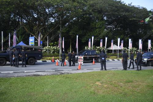 SEKATAN JALAN RAYA PARLIMEN