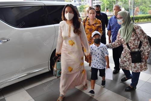 NOORYANA NAJWA NAJIB