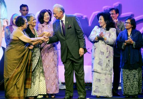 KL03_02102012_HARI_WANITA