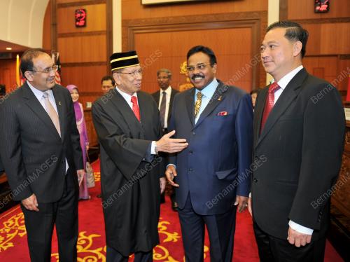 ANGKAT SUMPAH