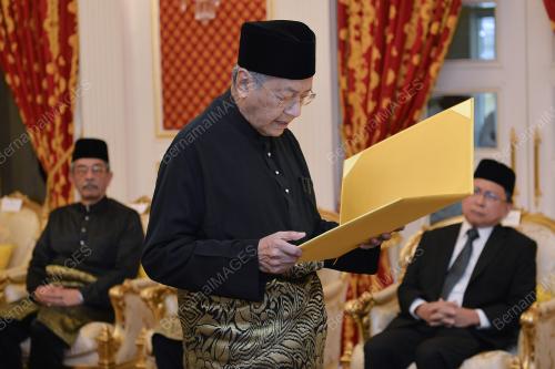 KL03_02112018_SULTAN_NAZRIN_BN201811012572