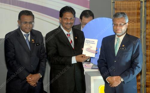 KL03_03032012_BUKU