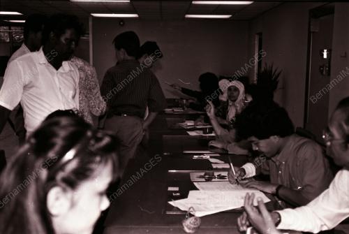 DAFTAR KAD PENGENALAN BARU