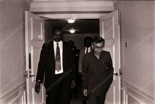 TUN DAIM ZAINUDDIN