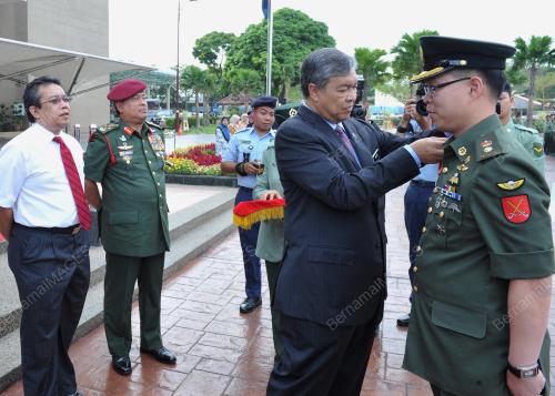 KL03_03042012_ATM_PINGAT