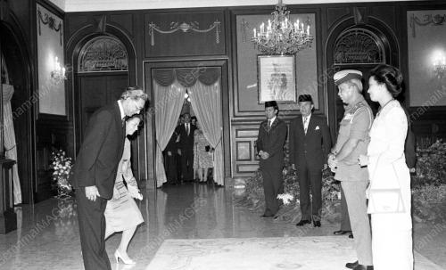 KL03_03042015_HADAP_AGONG