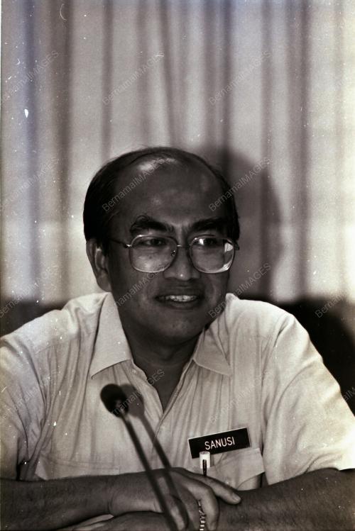 DATUK SERI SANUSI JUNID