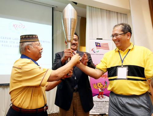 DATUK ZAINAL ABU ZARIN