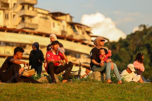 TINJAUAN CUTI HUJUNG MINGGU